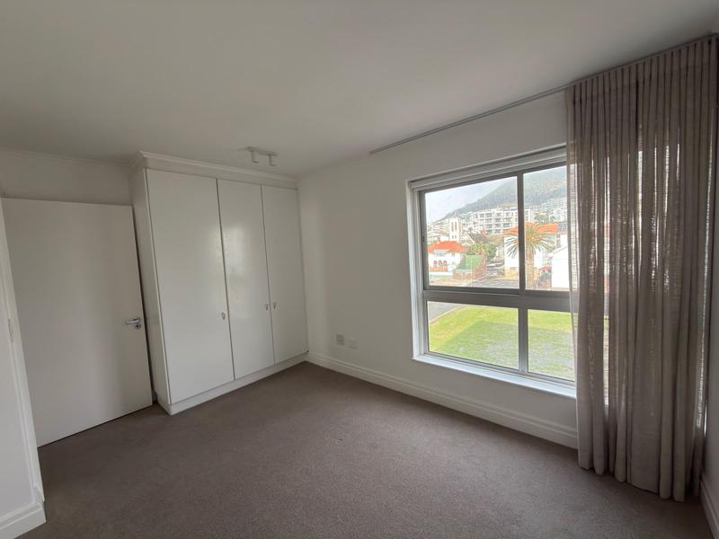To Let 3 Bedroom Property for Rent in Sea Point Western Cape